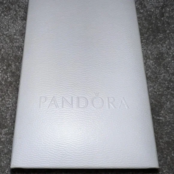 Brand new in box Pandora Signature Pave Necklace - Picture 9 of 9